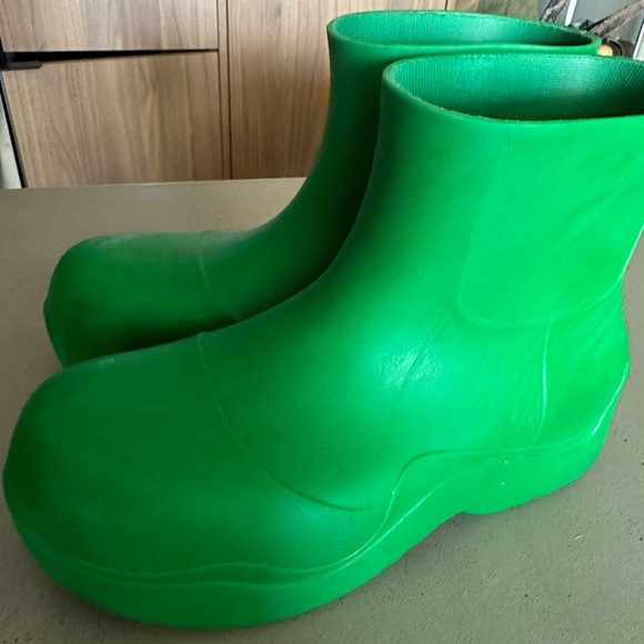 Gently Worn Bottega Veneta Kelly Green Puddle Boots - Picture 7 of 7